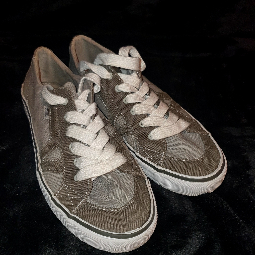 Vans Women's Atwood Lifestyle Shoe
